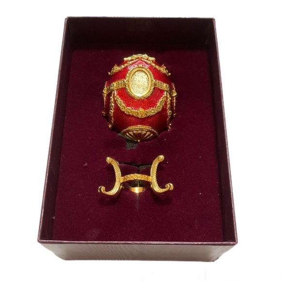 Joan Rivers Imperial Treasures Portrait Egg - Original Box - Picture 11 of 12